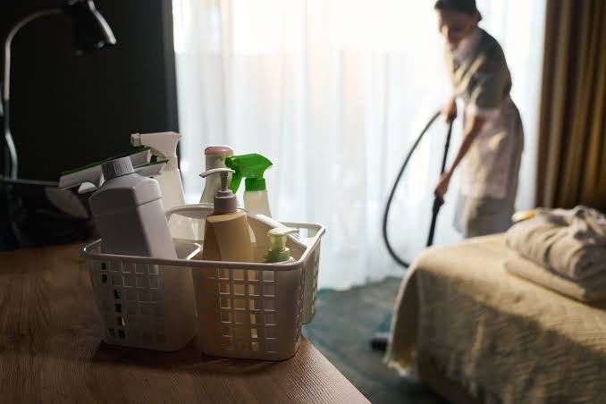 Bi-Weekly & Monthly Cleaning